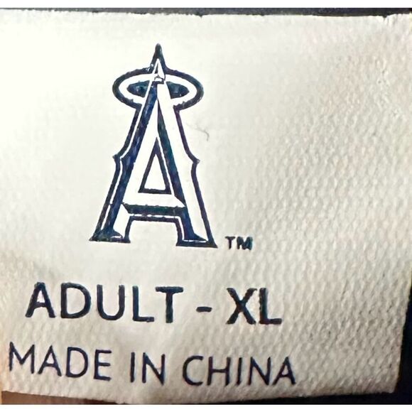 Los Angeles Angels Vest Red Men's Size XL 2025 Giveaway From 05/23/25 - Picture 8 of 9